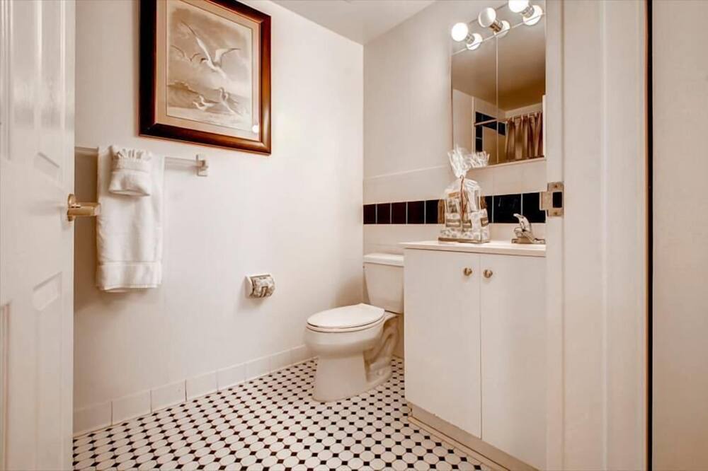 Photo of Bathroom in Hoboken