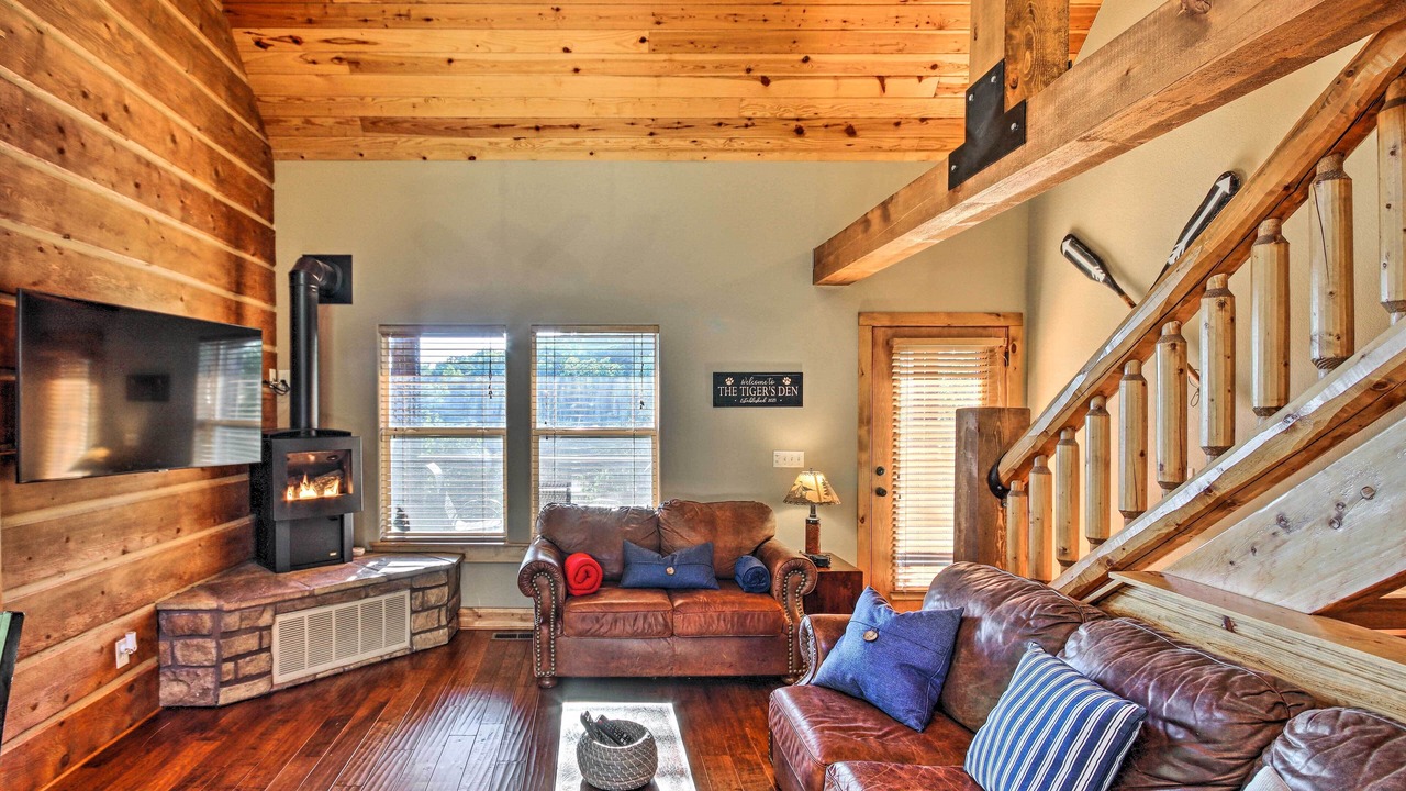 Photo of Livingroom in Lost Bridge Village