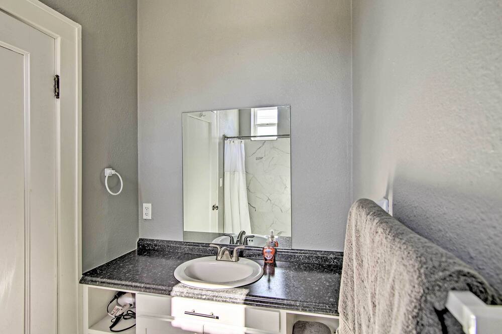 Photo of Bathroom in Enid