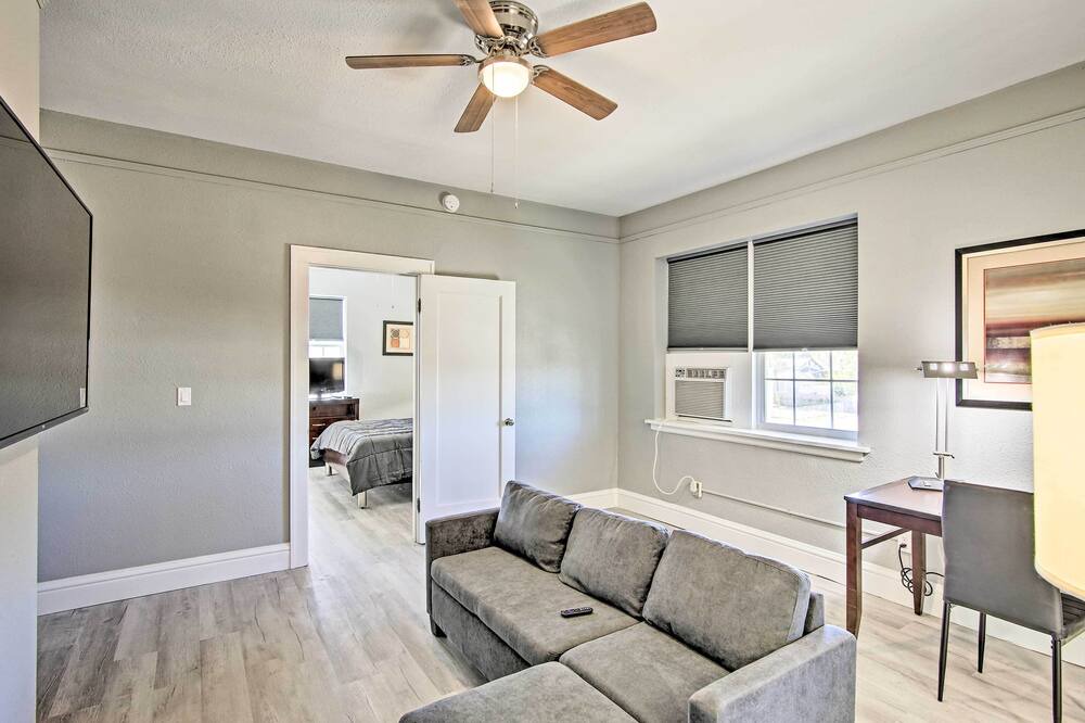Photo of Livingroom in Enid