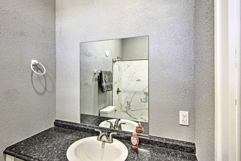 Photo of Bathroom in Enid