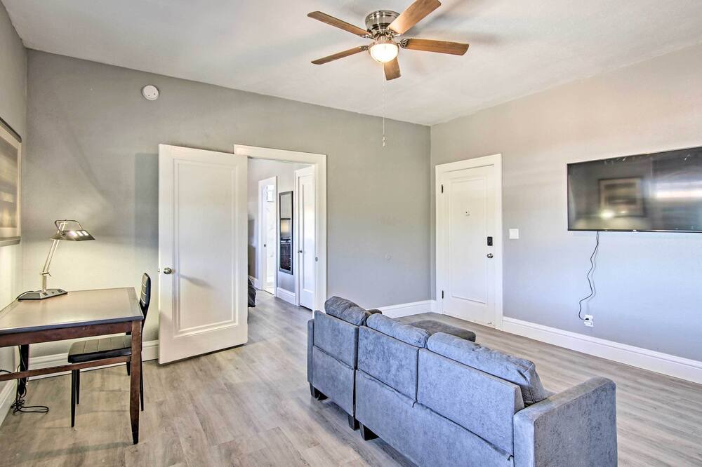Photo of Livingroom in Enid