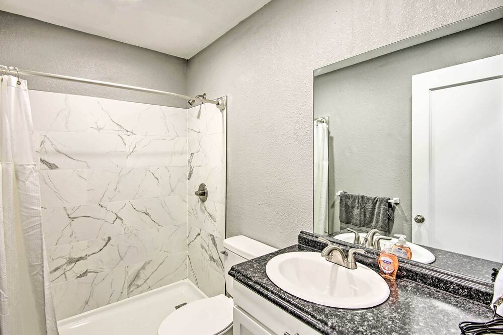 Photo of Bathroom in Enid