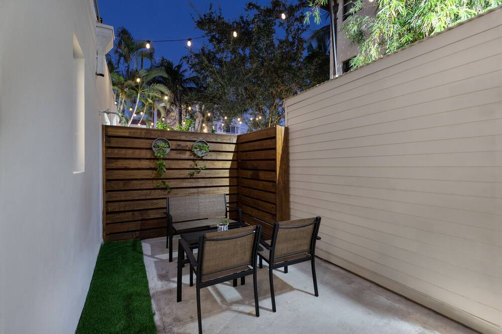 Photo of Patio Balcony in Colee Hammock