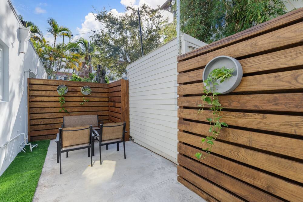 Photo of Patio Balcony in Colee Hammock