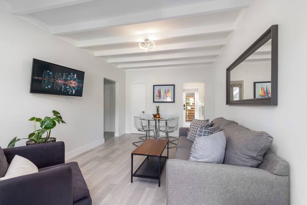 Photo of Livingroom in Colee Hammock