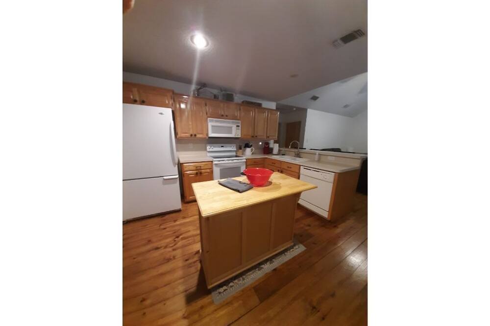 Photo of Kitchen in Holly Lake Ranch