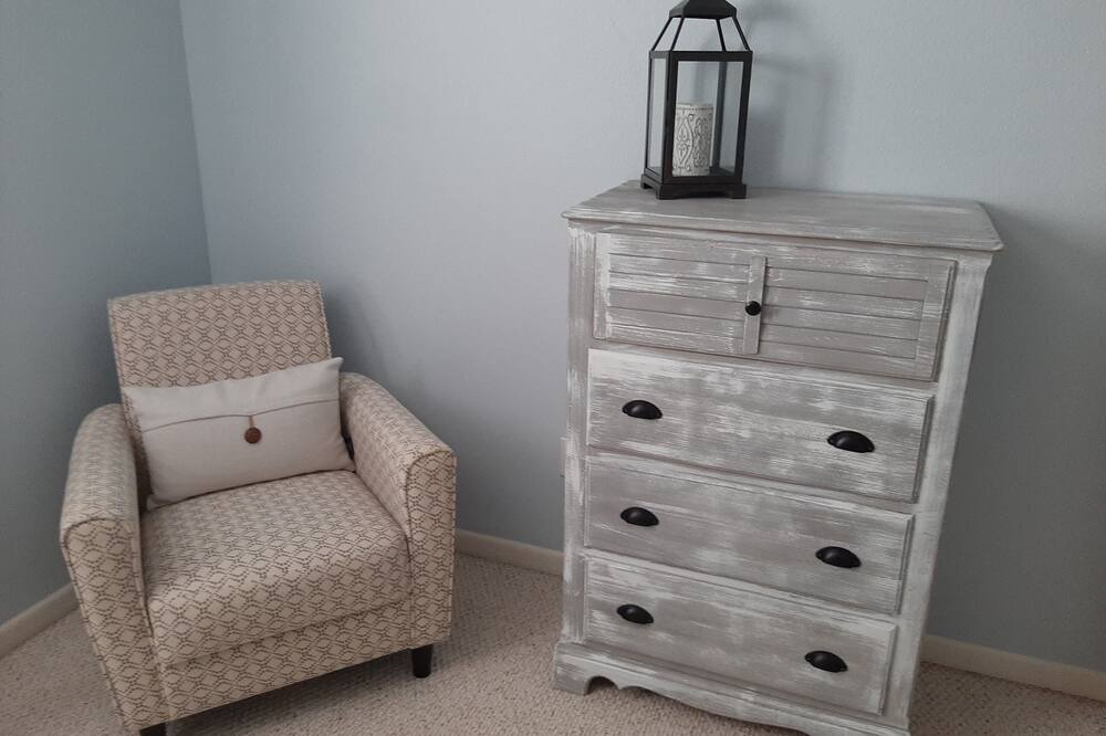 Photo of Bedroom in Holly Lake Ranch