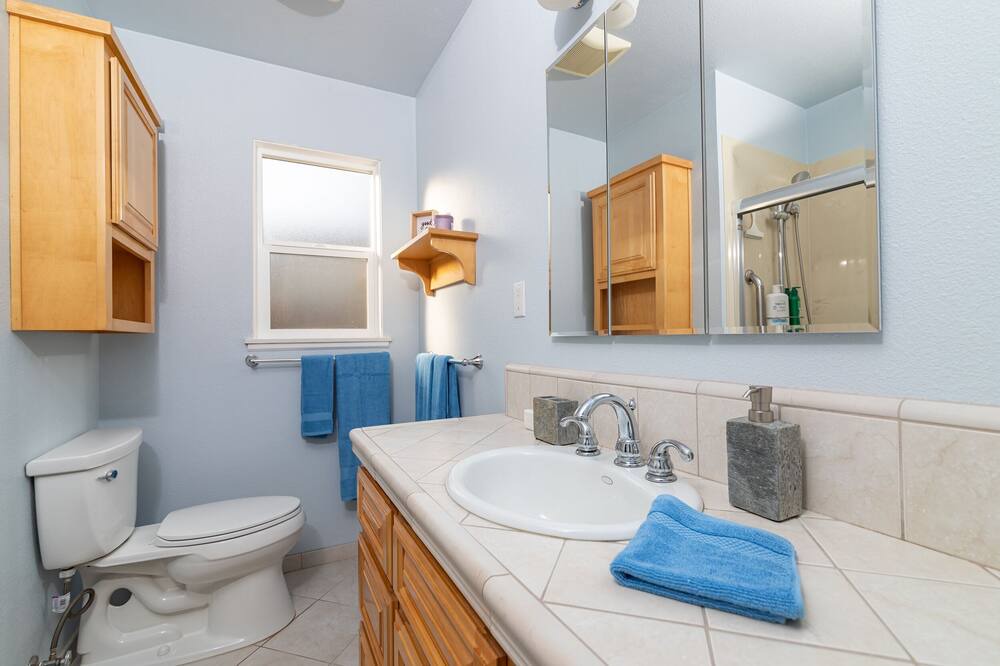 Photo of Bathroom in Southwestern Sacramento