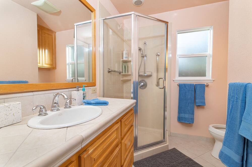 Photo of Bathroom in Southwestern Sacramento