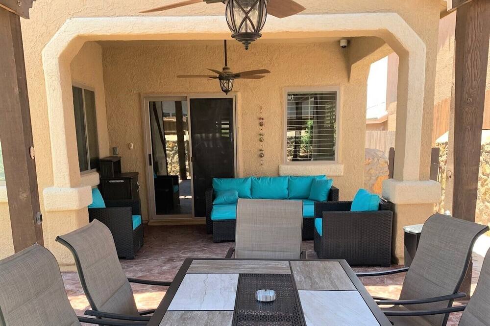 Photo of Patio Balcony in Biggs Field