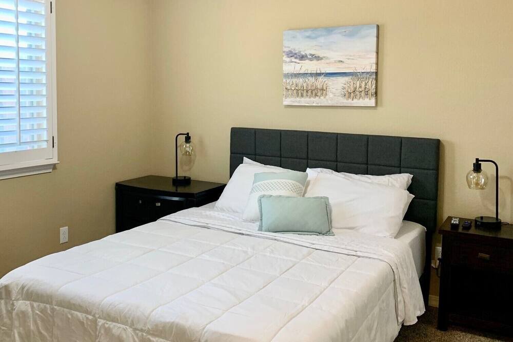 Photo of Bedroom in Biggs Field