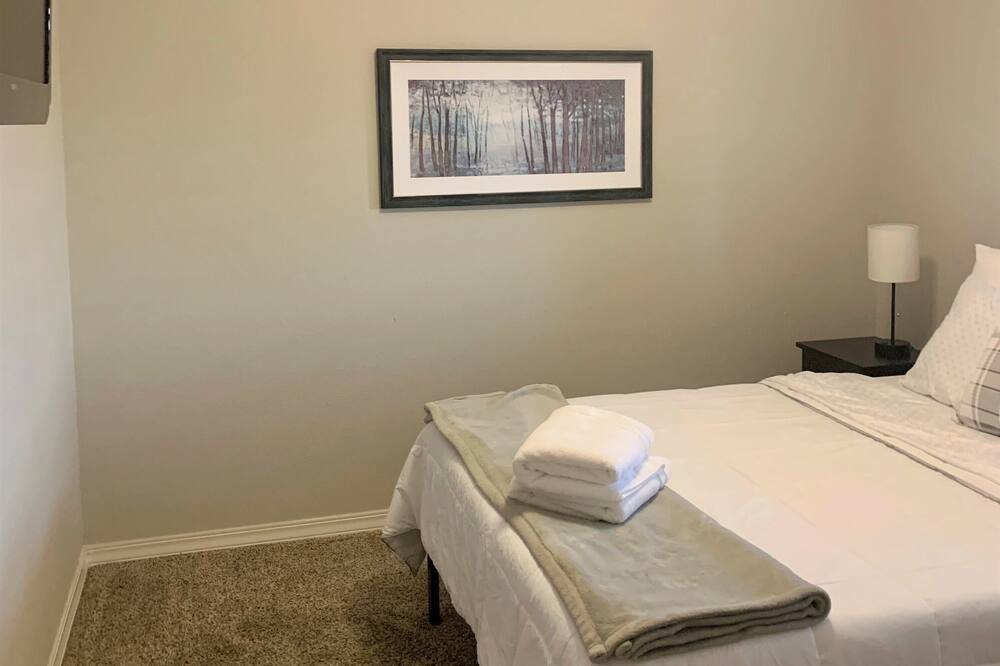 Photo of Bedroom in Biggs Field