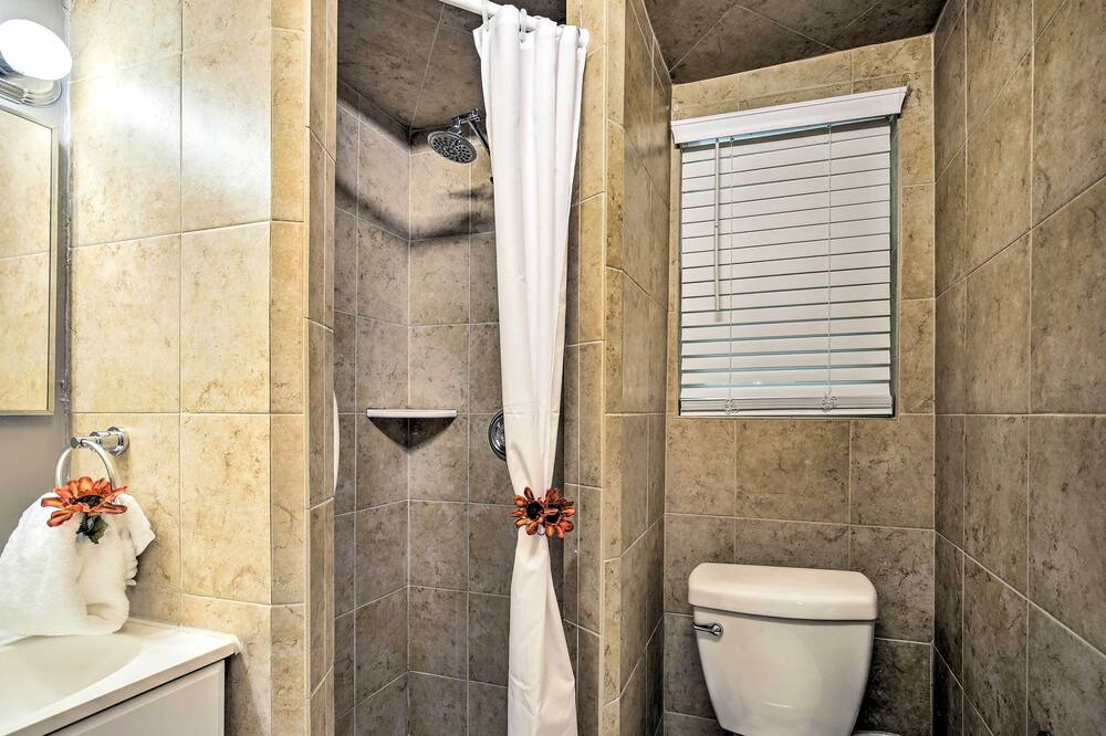 Photo of Bathroom in Midtown