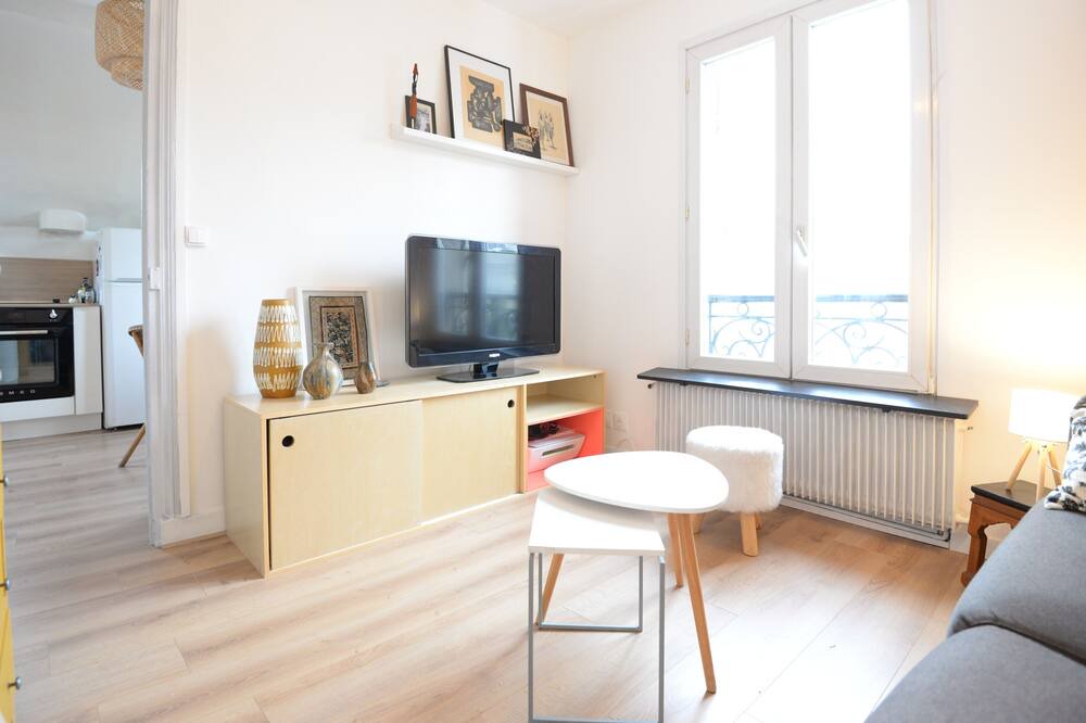 Photo of Livingroom in Les Lilas