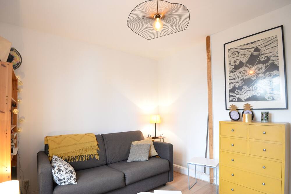 Photo of Livingroom in Les Lilas