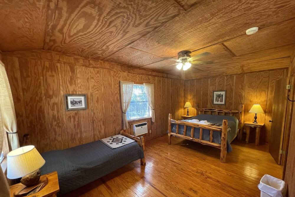 Photo of Bedroom in Bandera