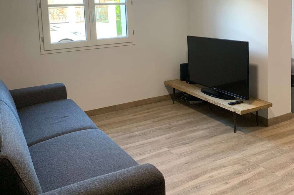 Photo of Livingroom in Aiguillon