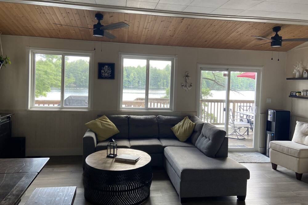Photo of Livingroom in Parham