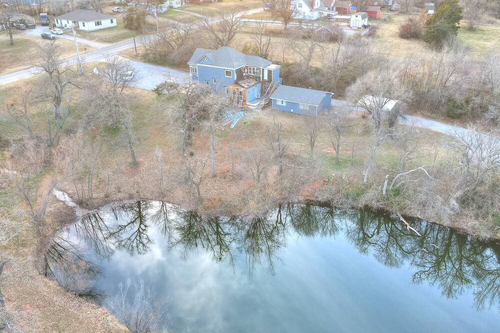 Photo of Others in Guthrie