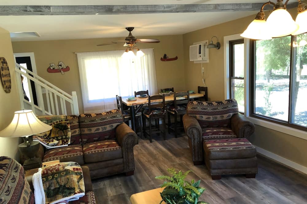 Photo of Livingroom in Mount Ida