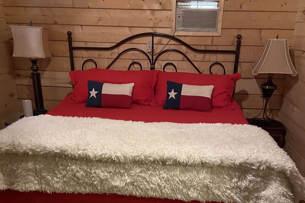 Photo of Bedroom in Menard