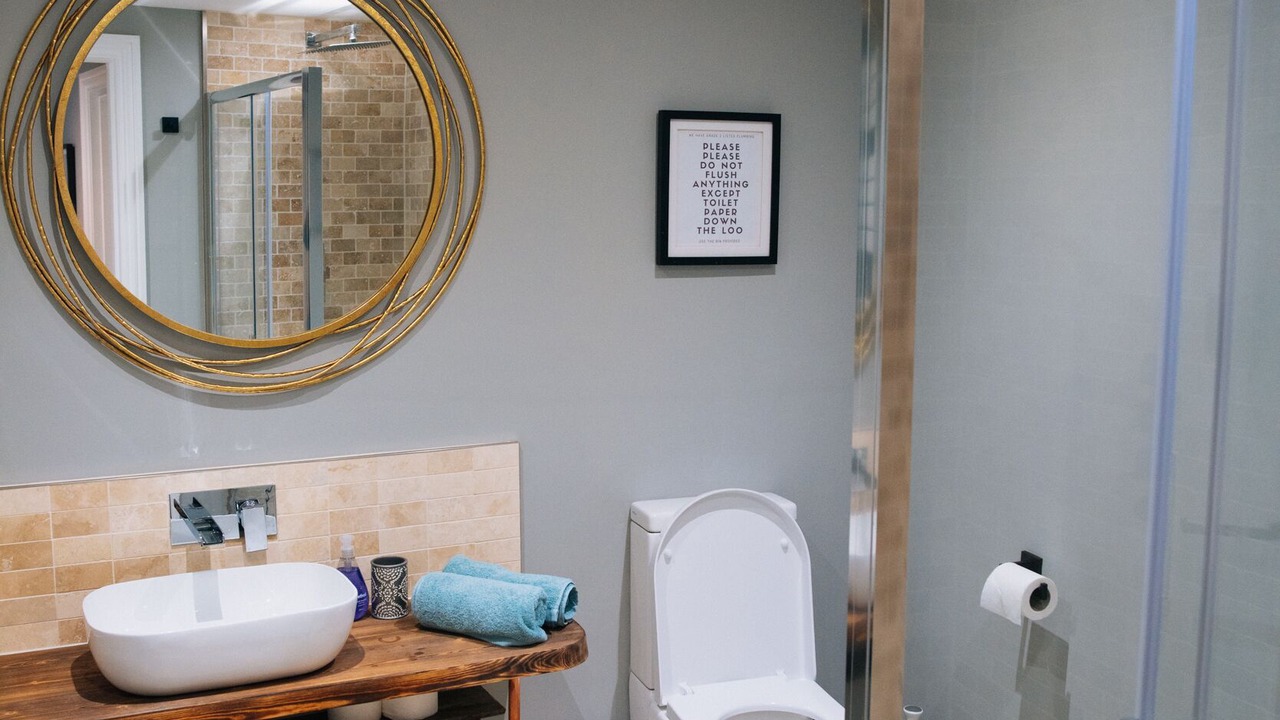 Photo of Bathroom in Appledore