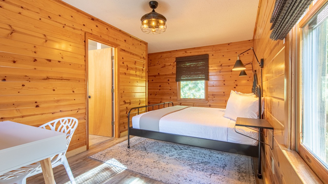 Photo of Bedroom in Burnsville
