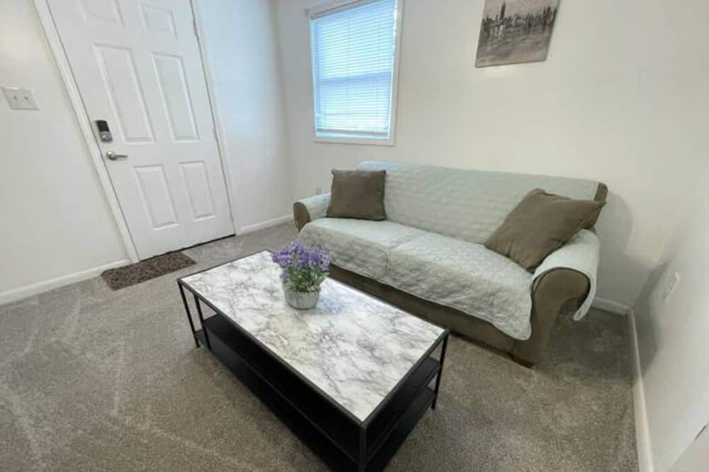 Photo of Livingroom in Franklin