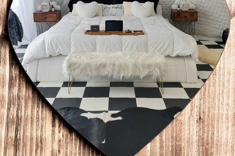 Photo of Bedroom in Amaranth