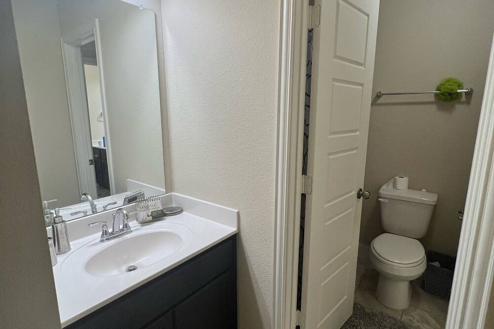 Photo of Bathroom in South Arlington