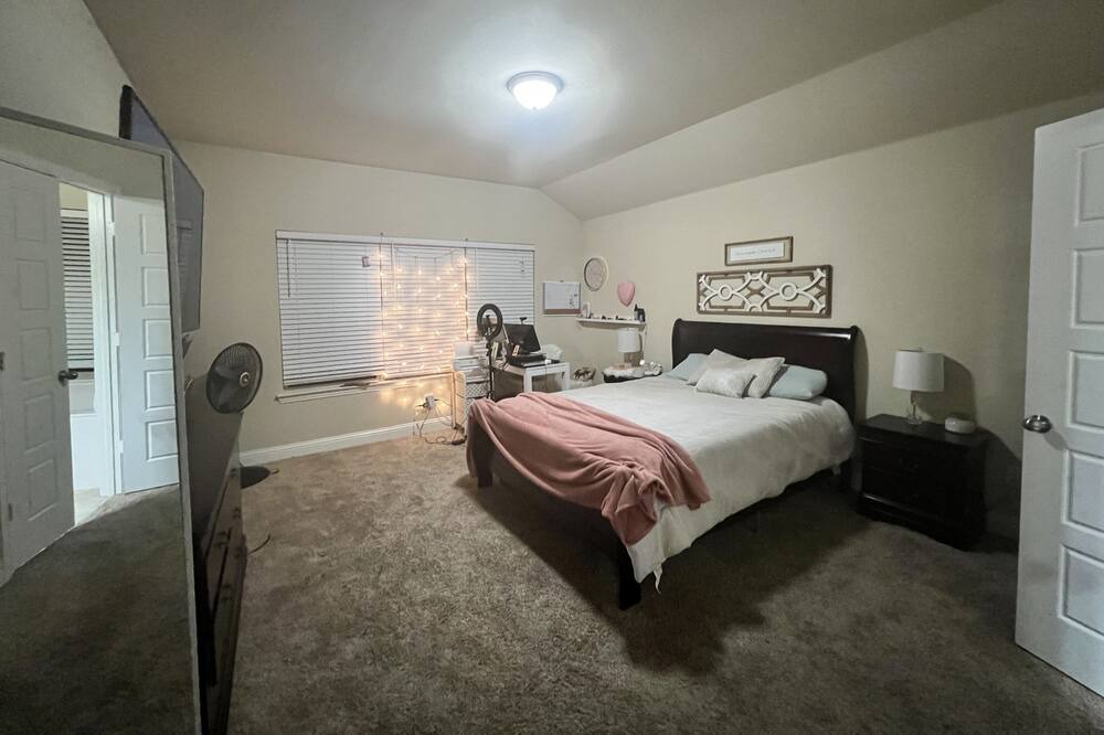 Photo of Bedroom in South Arlington