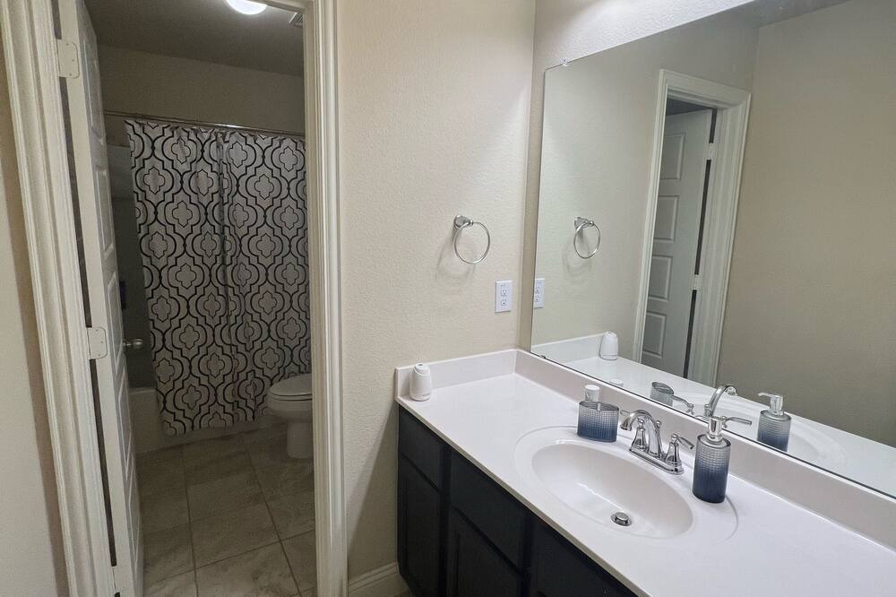 Photo of Bathroom in South Arlington