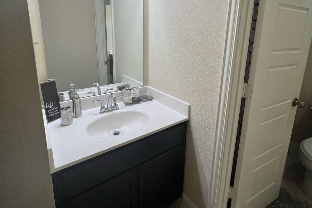 Photo of Bathroom in South Arlington