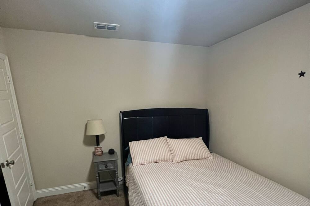Photo of Bedroom in South Arlington