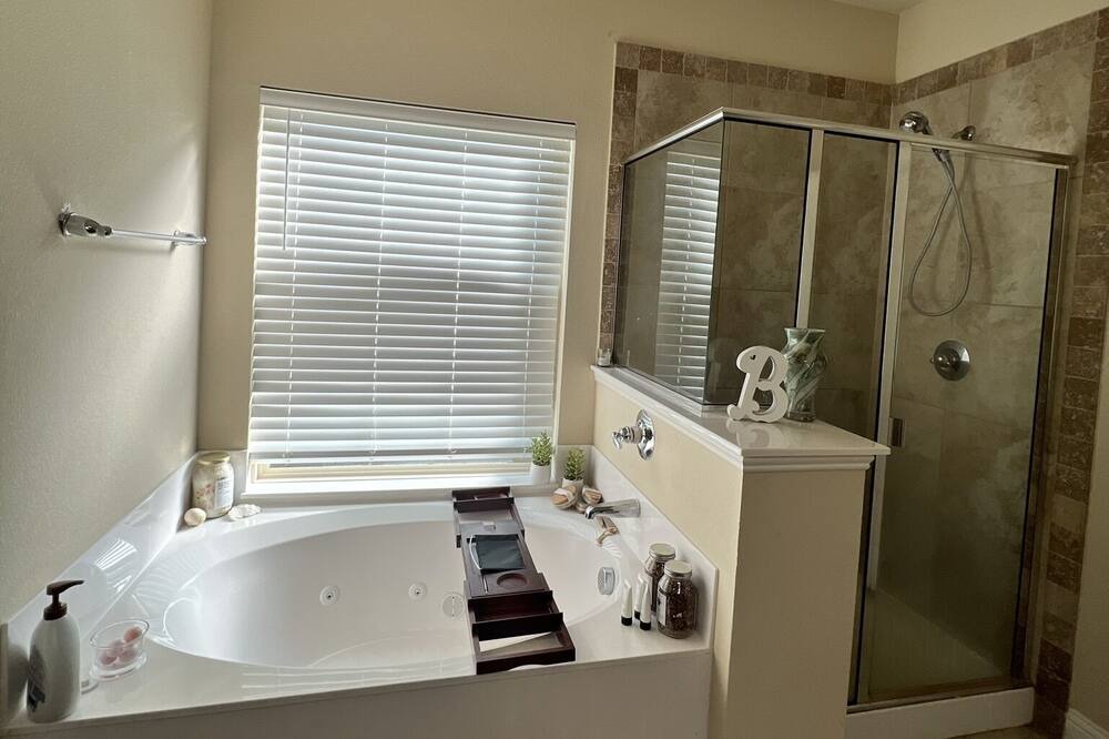 Photo of Bathroom in South Arlington