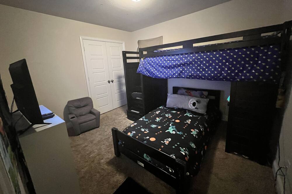 Photo of Bedroom in South Arlington