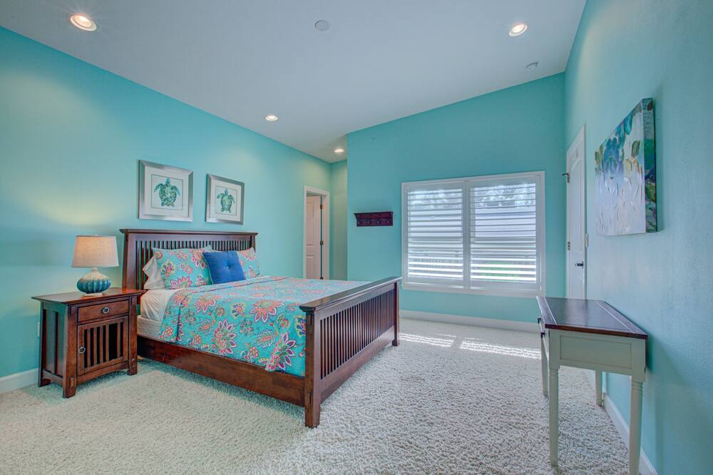 Photo of Bedroom in Bradenton Beach