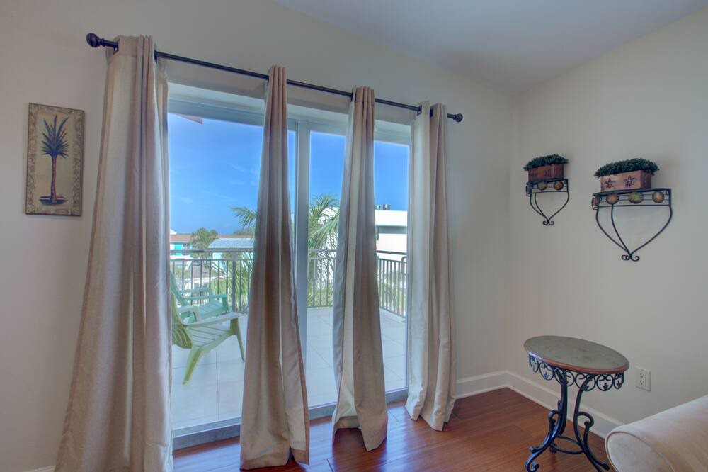 Photo of Bedroom in Bradenton Beach