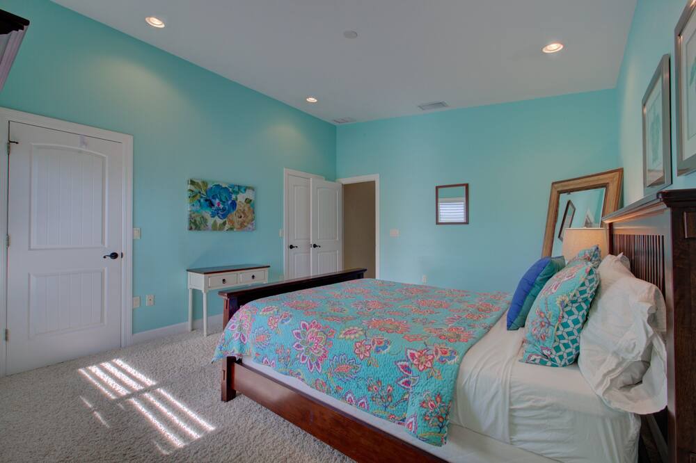 Photo of Bedroom in Bradenton Beach