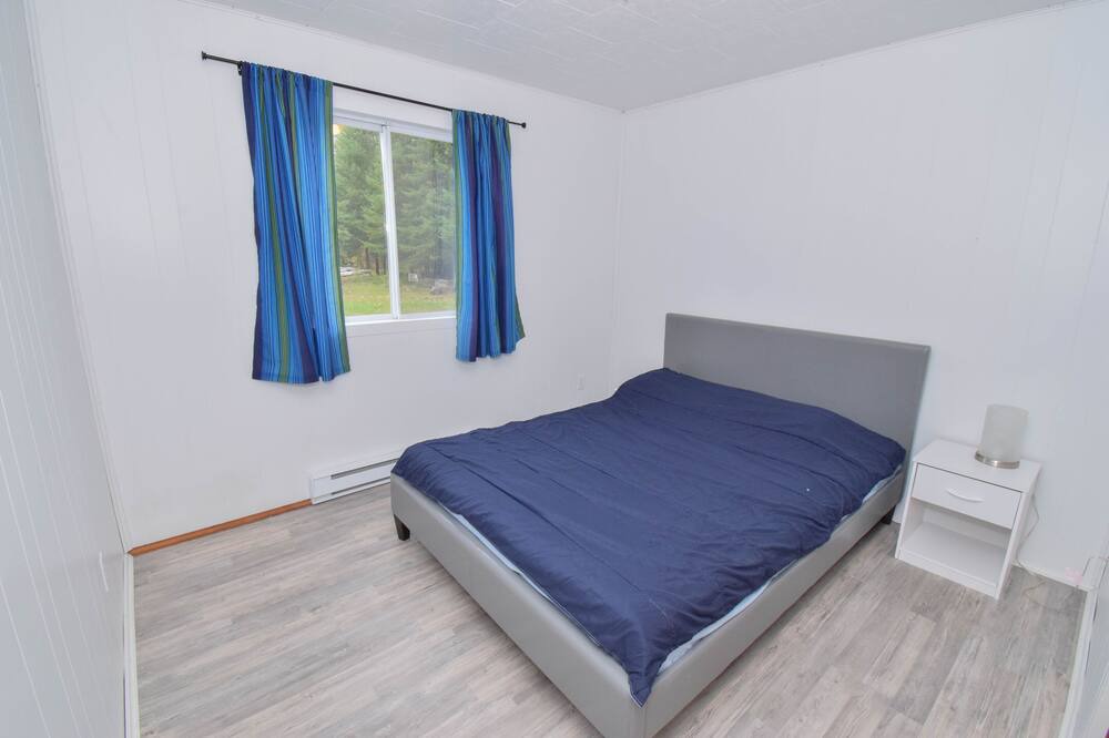 Photo of Bedroom in Lac-des-Plages