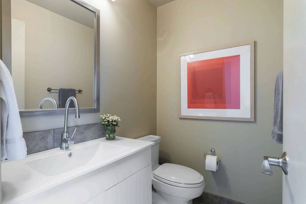 Photo of Bathroom in Cow Hollow