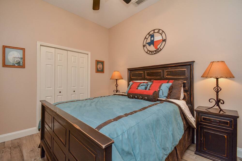 Photo of Bedroom in Brazoria