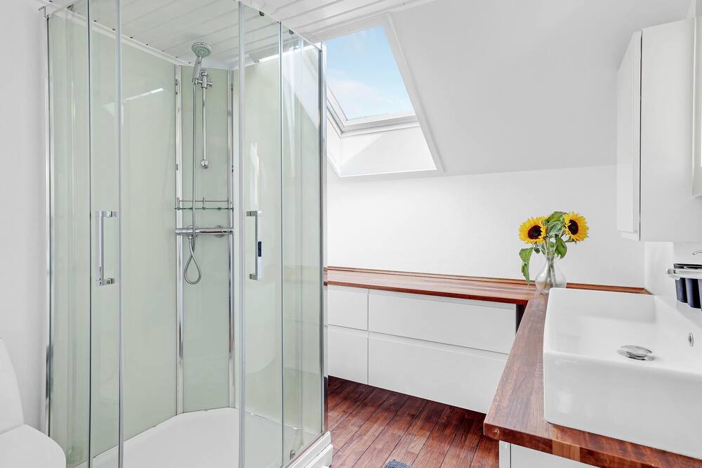 Photo of Bathroom in Ronne