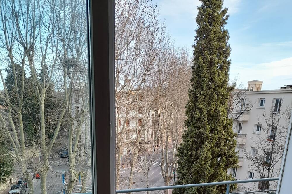 Photo of Patio Balcony in Les Arceaux
