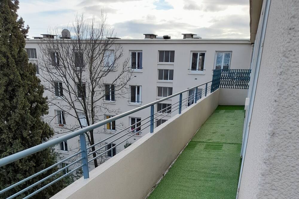 Photo of Patio Balcony in Les Arceaux