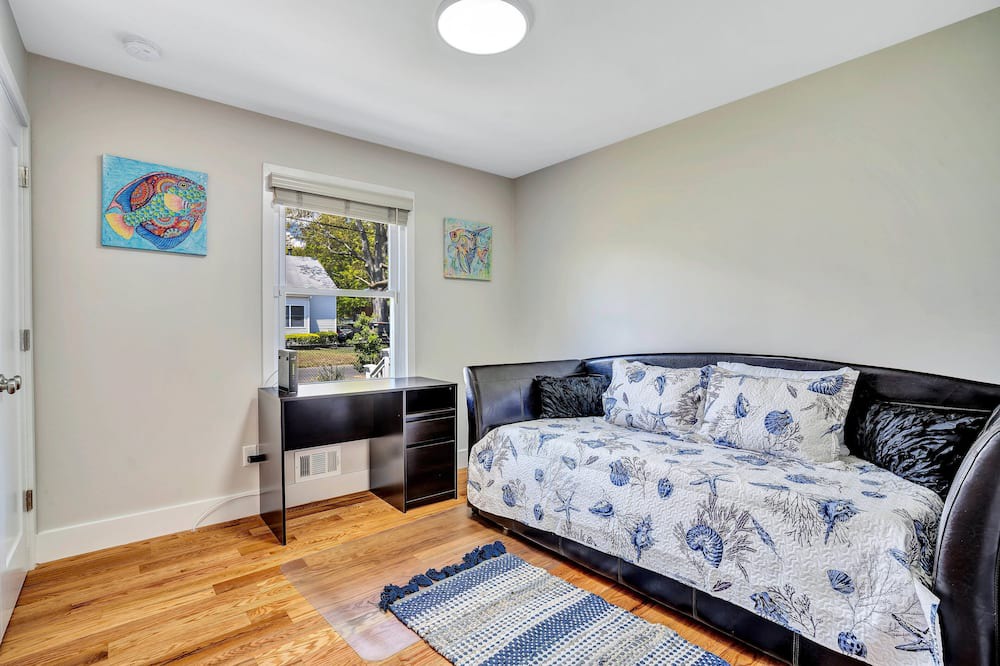 Photo of Livingroom in West Belmar