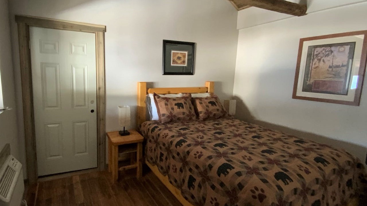 Photo of Bedroom in Island Park