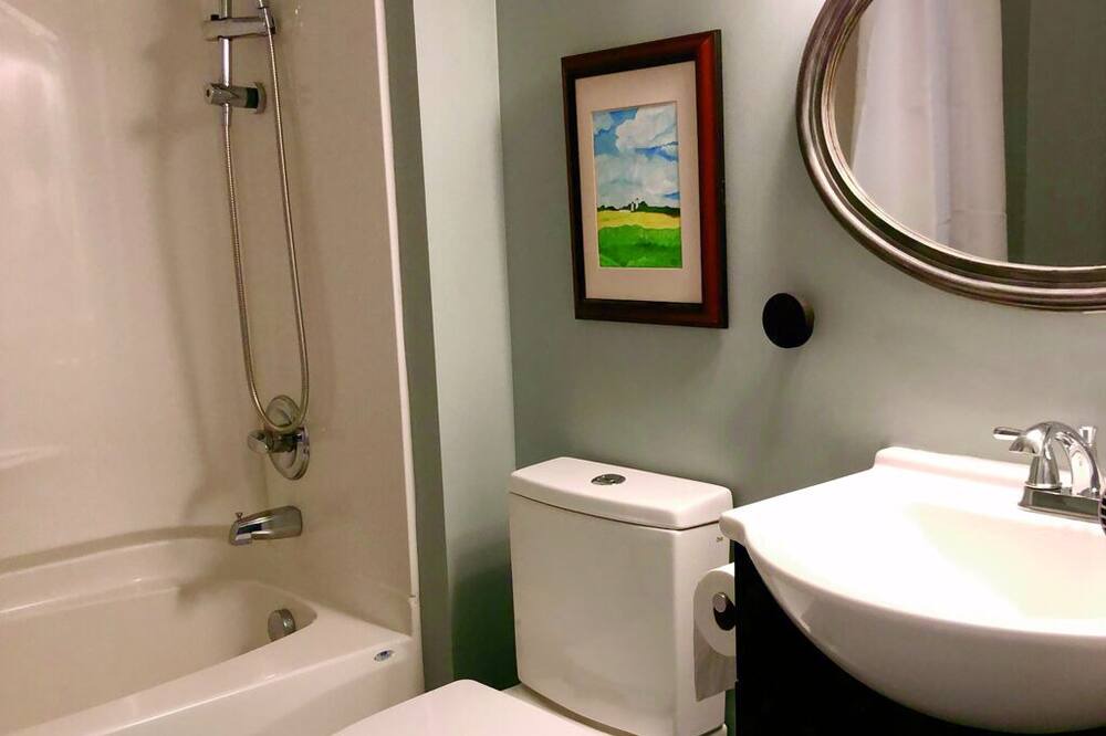 Photo of Bathroom in Orange