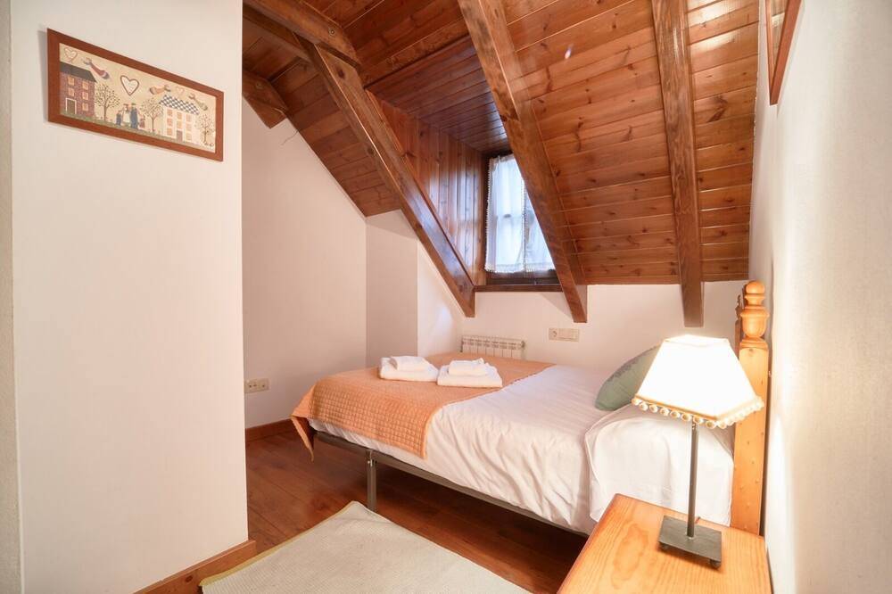 Photo of Bedroom in Salardu